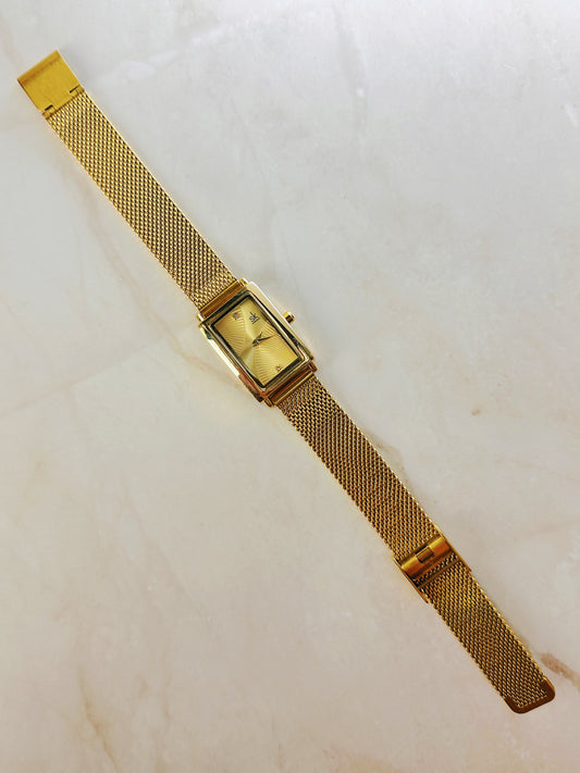 SK Shengke Gold Tone Rectangular Watch – Mesh Bracelet – Minimalist Dial – Quartz – New Battery