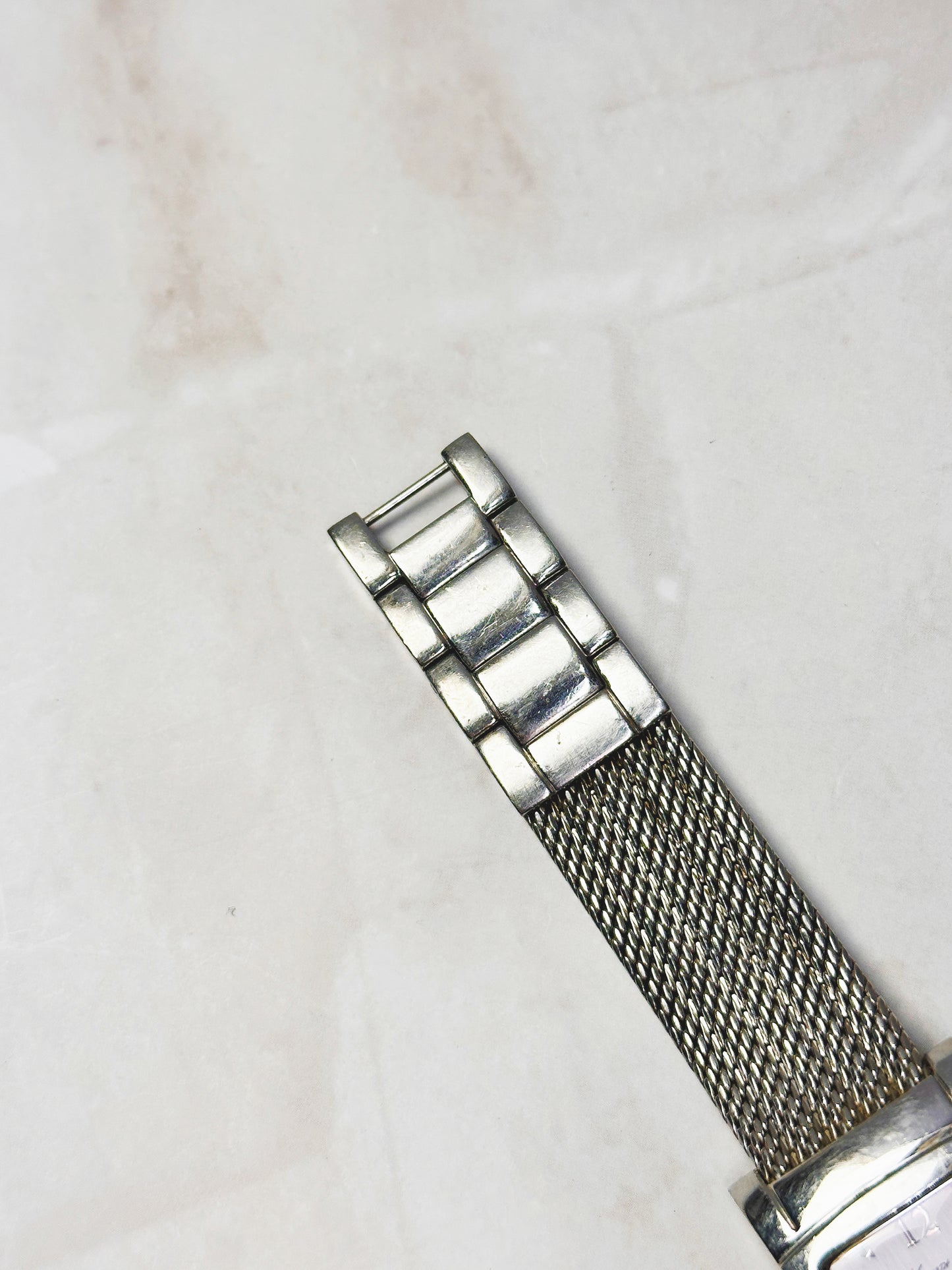Kenneth Cole New York Silver Tone Rectangular Men's Watch – Mesh Bracelet – Quartz – New Battery