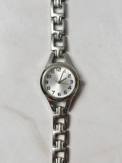 Silver Tone Analog Bracelet Watch – Minimalist Dial – Quartz – New Battery