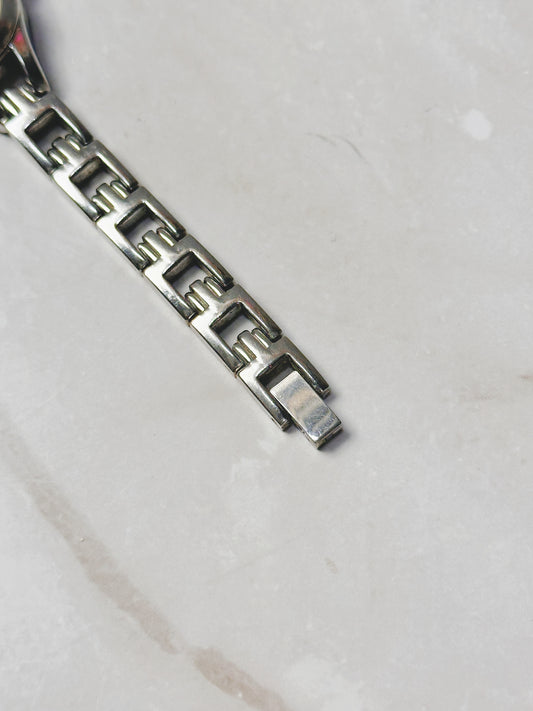 Silver Tone Analog Bracelet Watch – Minimalist Dial – Quartz – New Battery