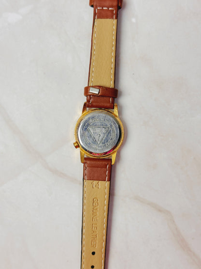 Guess Triangle Logo Watch – Gold Tone Case – Brown Leather Strap – Quartz – New Battery