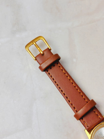 Guess Triangle Logo Watch – Gold Tone Case – Brown Leather Strap – Quartz – New Battery