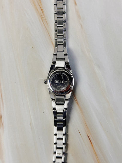 Relic by Fossil Silver Tone Women’s Watch – Stainless Steel Bracelet – Quartz