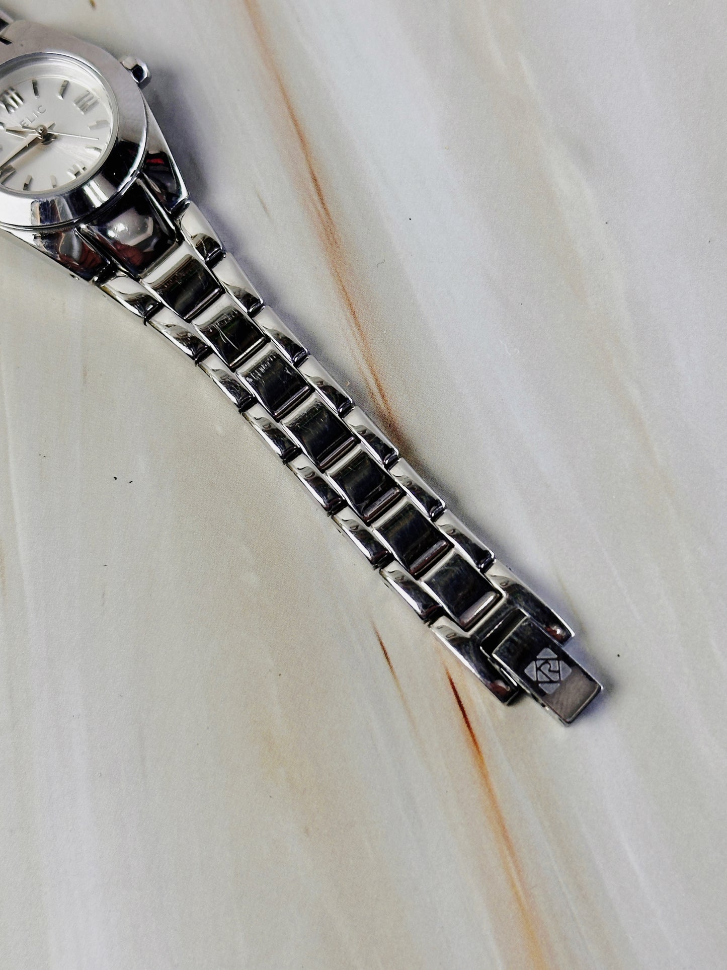 Relic by Fossil Silver Tone Women’s Watch – Stainless Steel Bracelet – Quartz