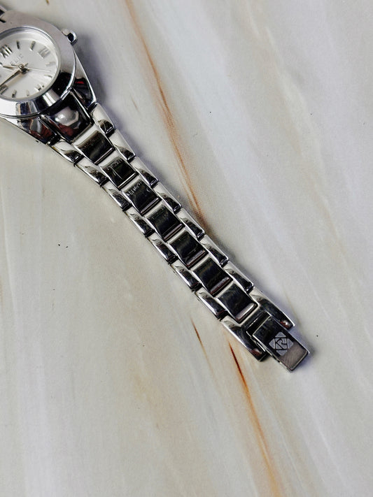 Relic by Fossil Silver Tone Women’s Watch – Stainless Steel Bracelet – Quartz