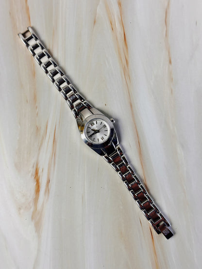 Relic by Fossil Silver Tone Women’s Watch – Stainless Steel Bracelet – Quartz