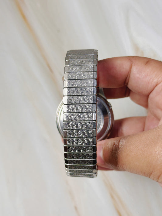 Seiko Sportmatic 17 Jewels Automatic Watch – Silver Dial – Date Window – Vintage Stainless Steel Dress Watch