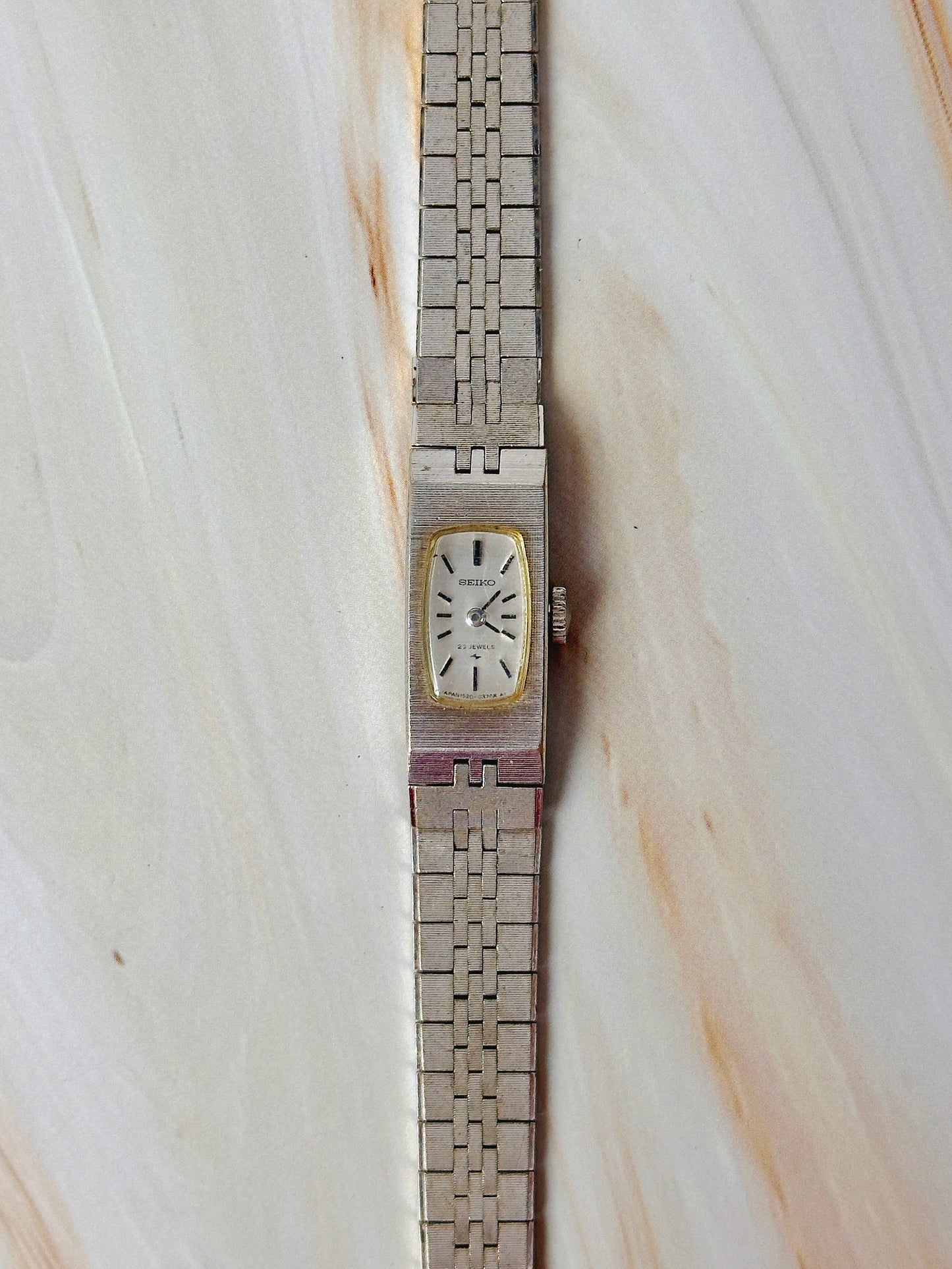 Vintage Seiko Women’s Watch – 23 Jewels Mechanical – Rectangular Case – Stainless Steel Bracelet