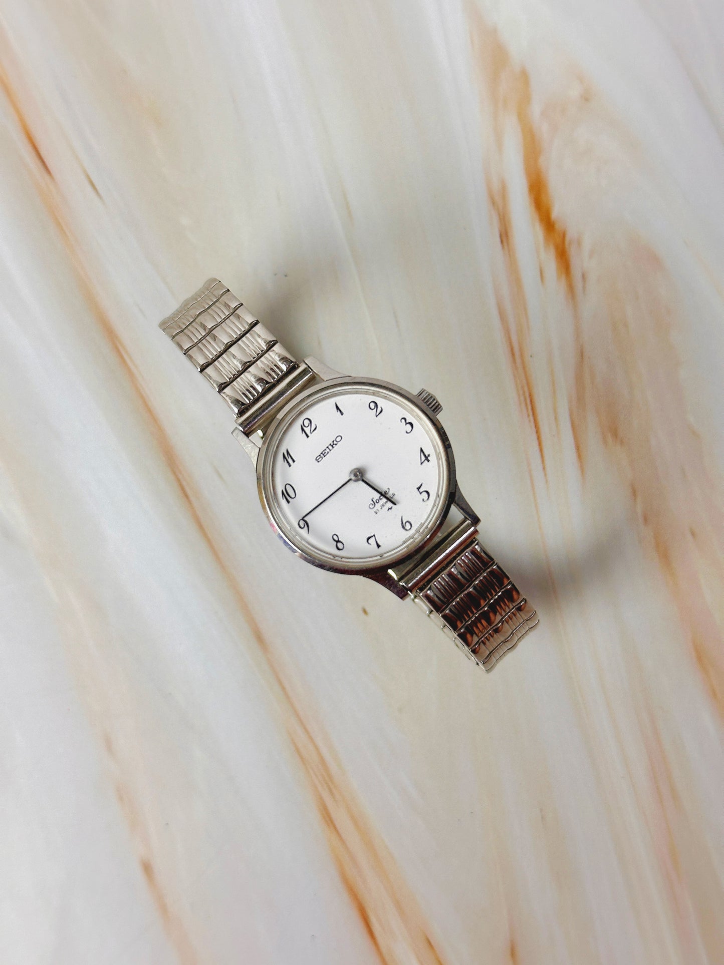 Seiko Clock Quartz Women’s Watch – Minimalist White Dial – Stainless Steel Bracelet