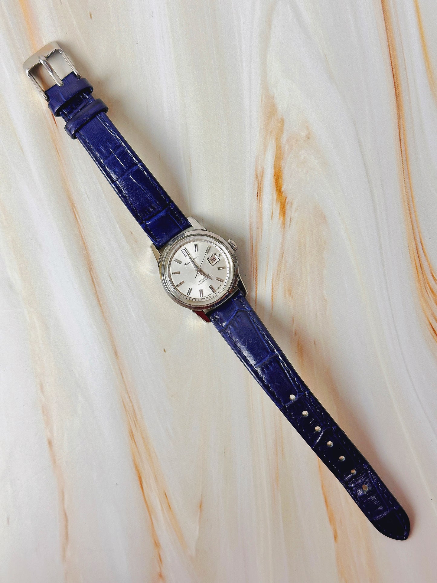 Seiko Chorus Vintage Ladies Watch – Date Window – Diashock 17 Jewels – Manual Wind