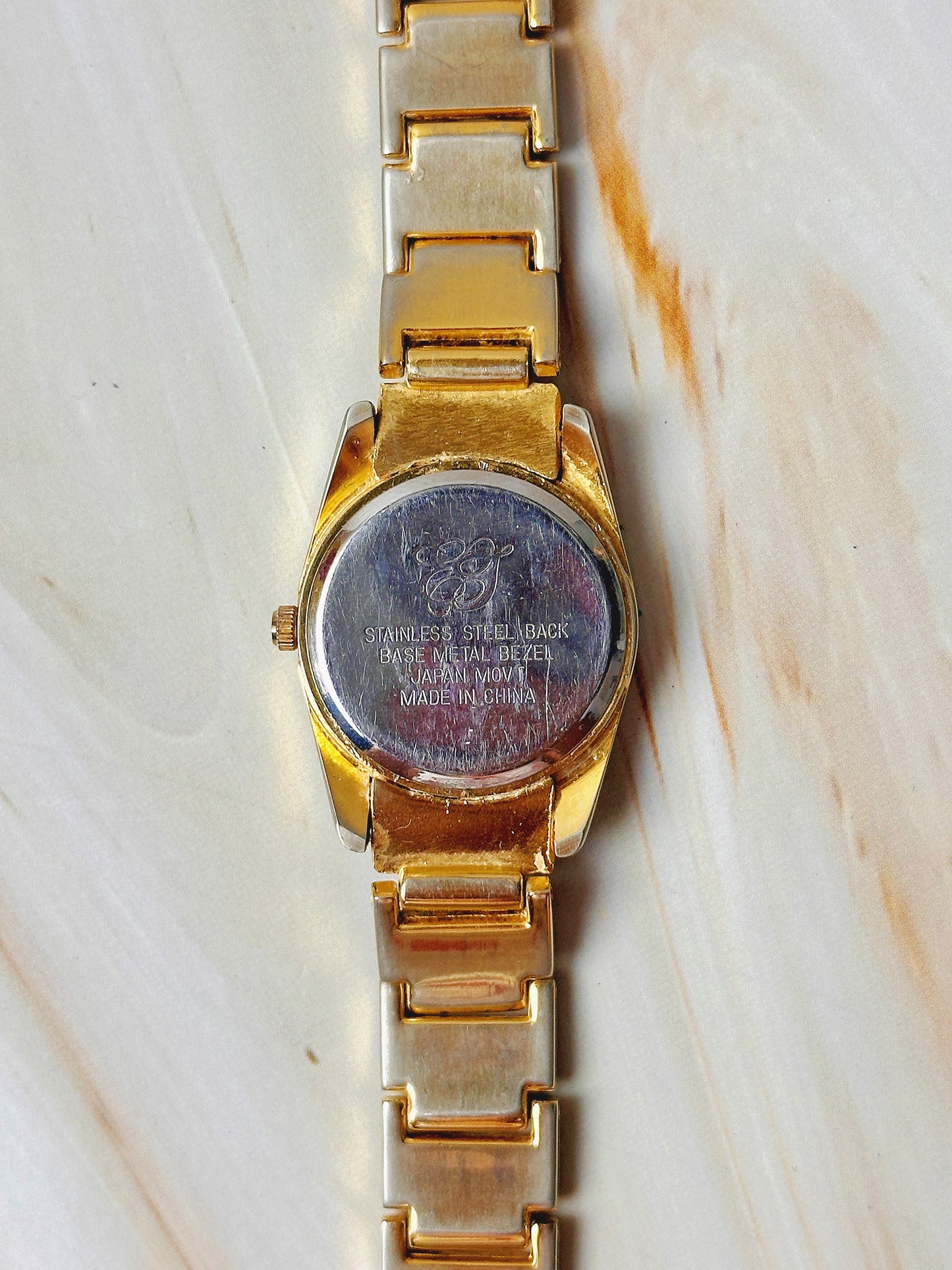 Women’s Fashion Watch – Crystal Bezel – Gold Tone Bracelet – Quartz