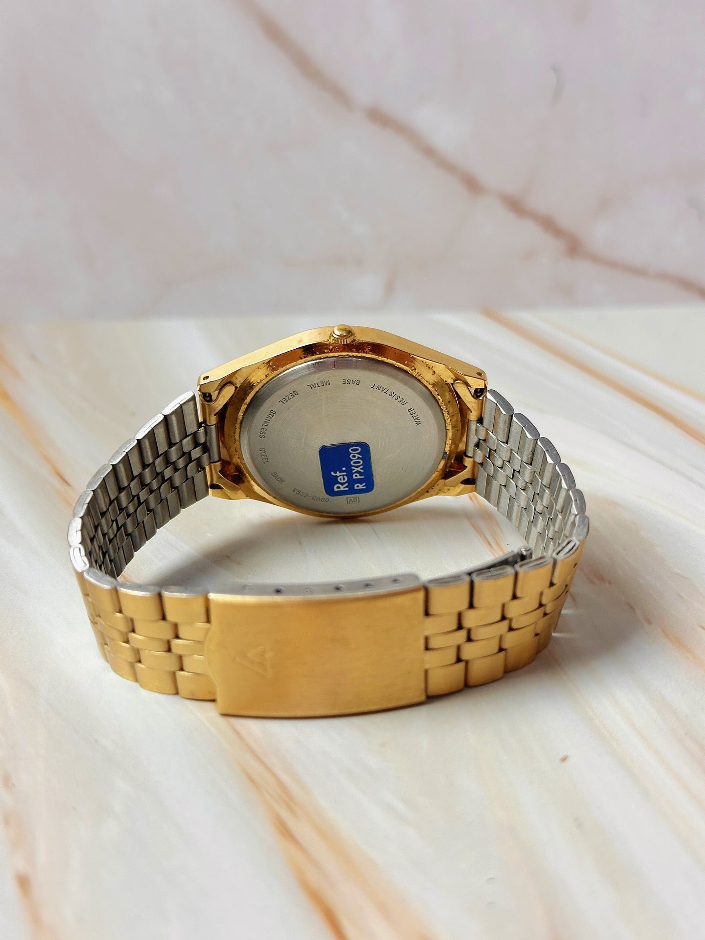 Lorus Quartz Men’s Watch – Day Date – Black Dial – Gold Tone Bracelet – Water Resistant