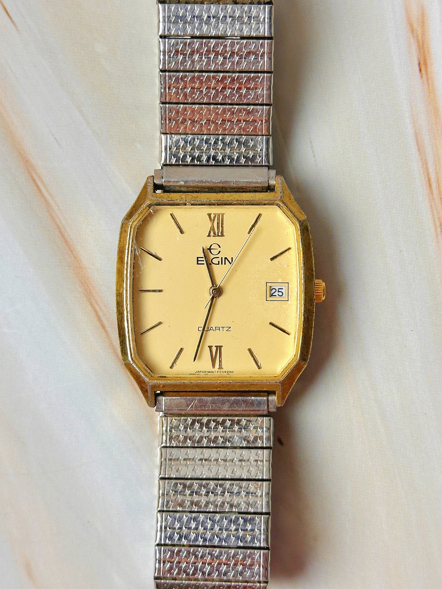 Elgin Quartz Vintage Watch – Gold Tone Square Case – Date – Two Tone Expansion Bracelet