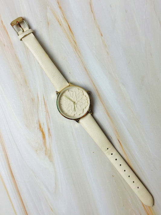 Ladies Floral Dial Quartz Watch – Gold Tone Case – White Strap