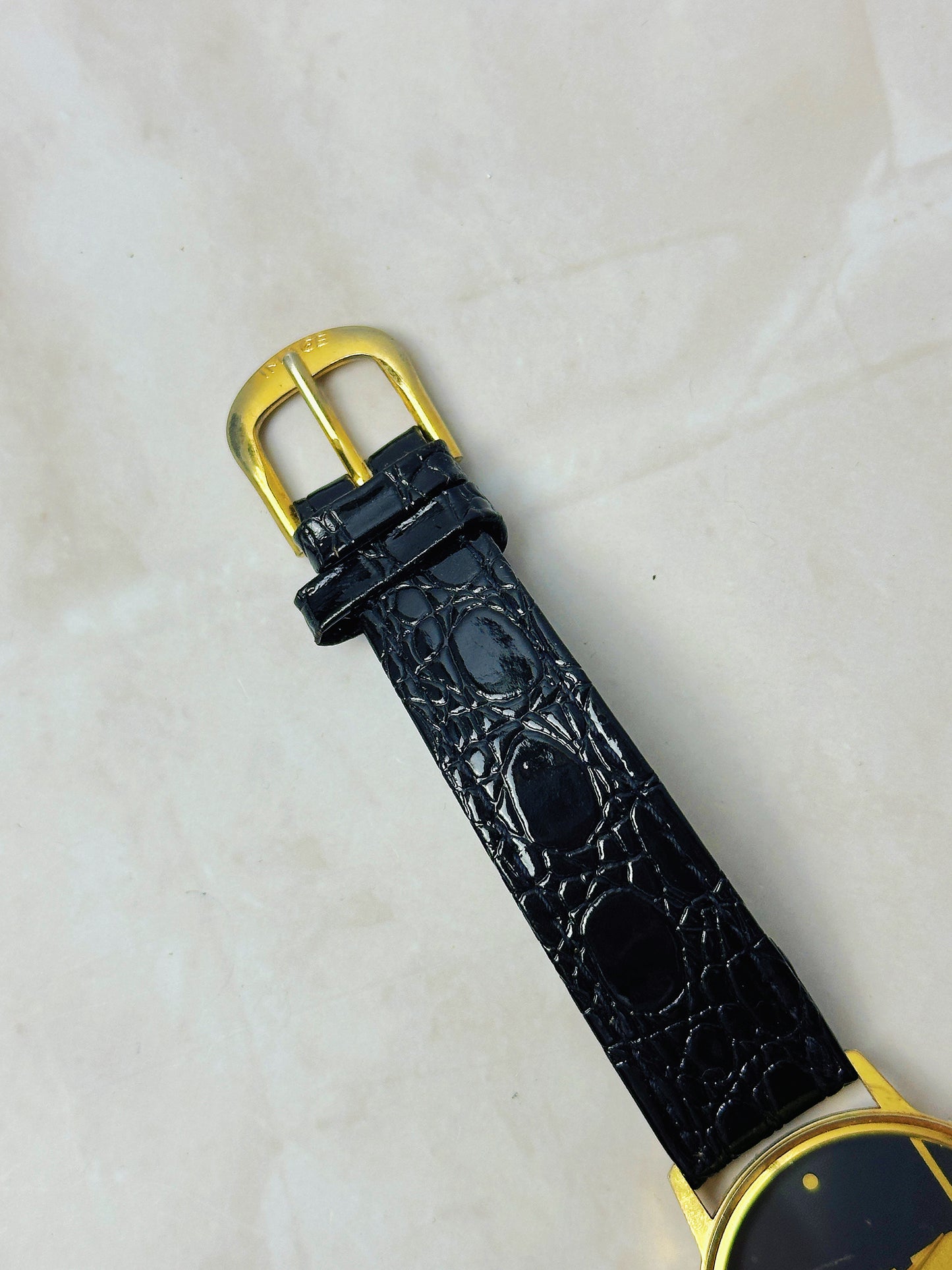 Vintage Minimalist Arabic Dial Watch – Gold Tone Case – Black Dial – Leather Strap