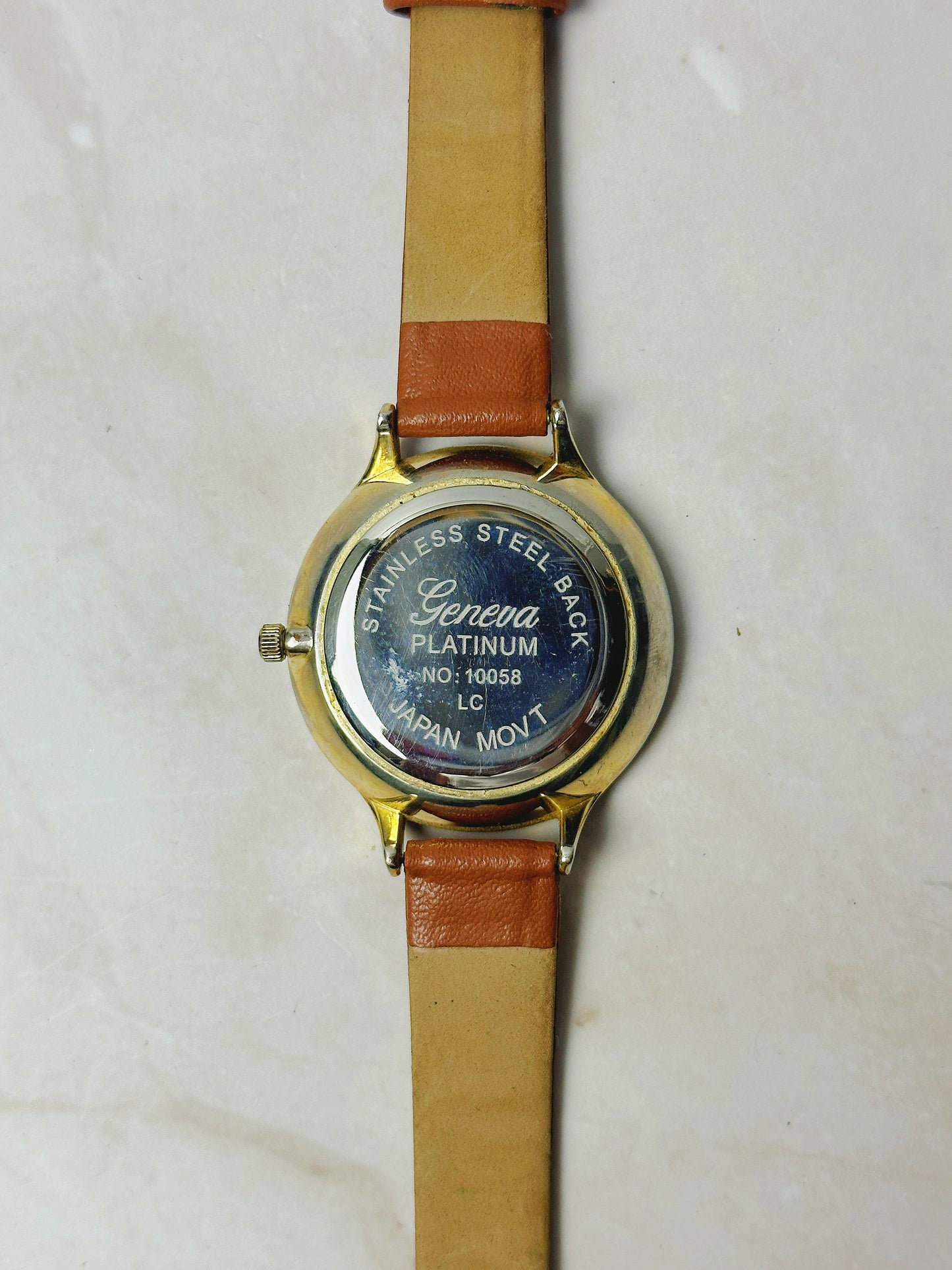 Vintage Floral Pattern Dial Watch – Gold Tone Face – Brown Leather Strap