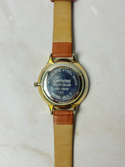 Vintage Floral Pattern Dial Watch – Gold Tone Face – Brown Leather Strap