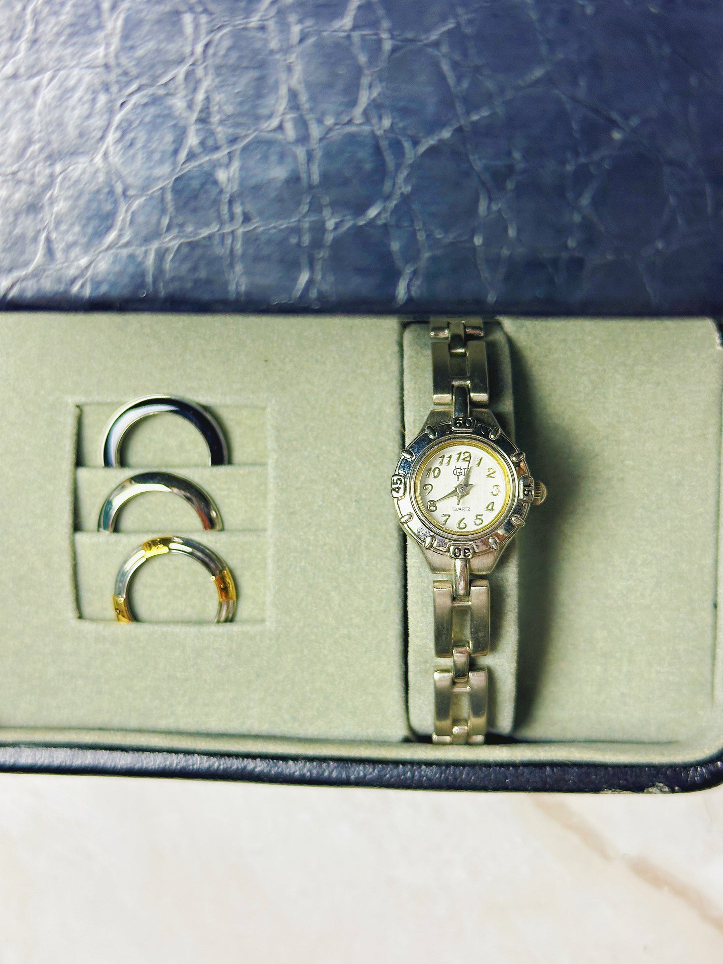 VG II Ladies Watch Set – Interchangeable Bezels – Stainless Steel Bracelet – Boxed