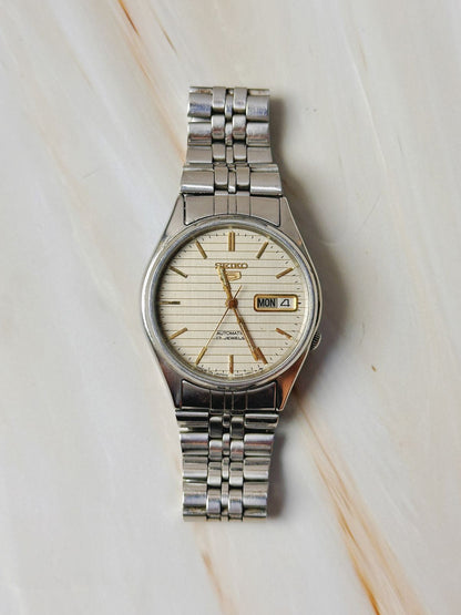 Seiko 5 Automatic Men’s Watch – Day Date – 17 Jewels – Stainless Steel Vintage