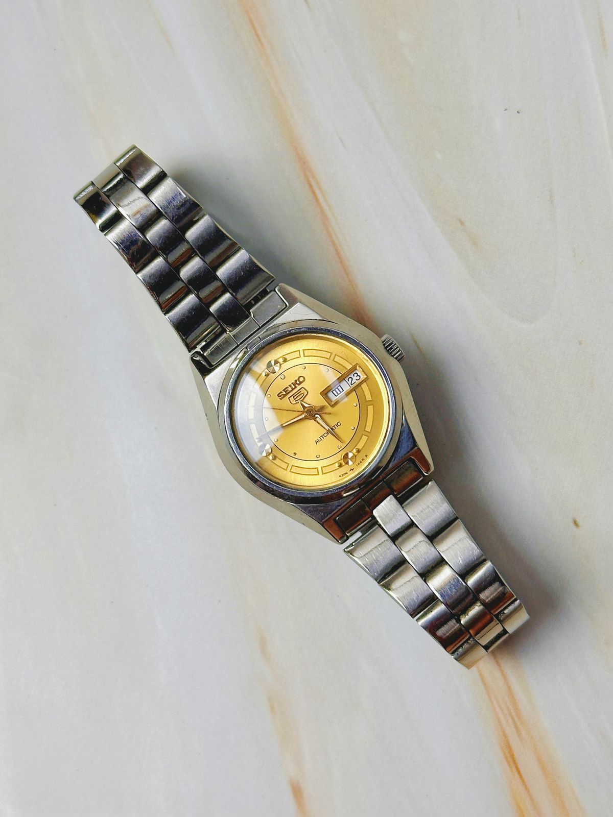Seiko 5 Automatic Women’s Watch – Gold Dial – Day Date – 17 Jewels – Stainless Steel