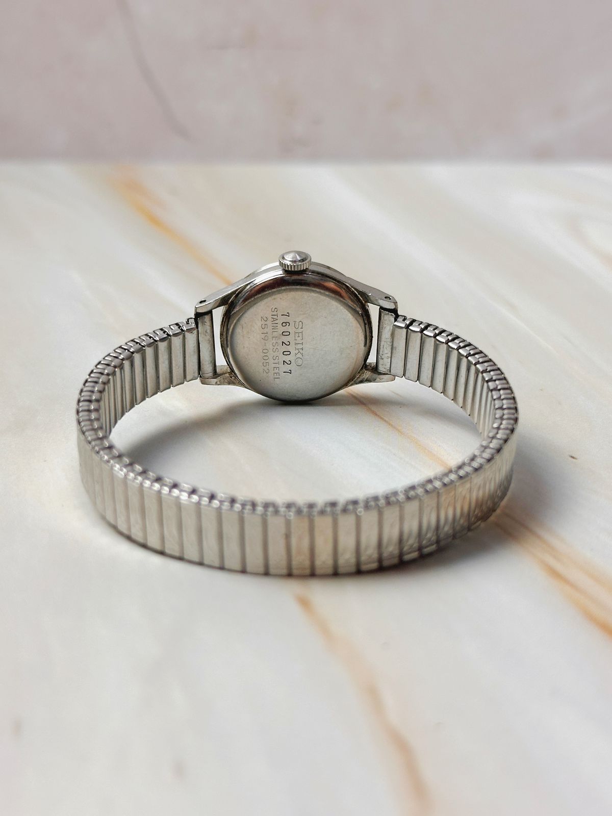 Seiko Vintage Women’s Watch – 23 Jewels – Manual Wind – Stainless Steel Dress Watch