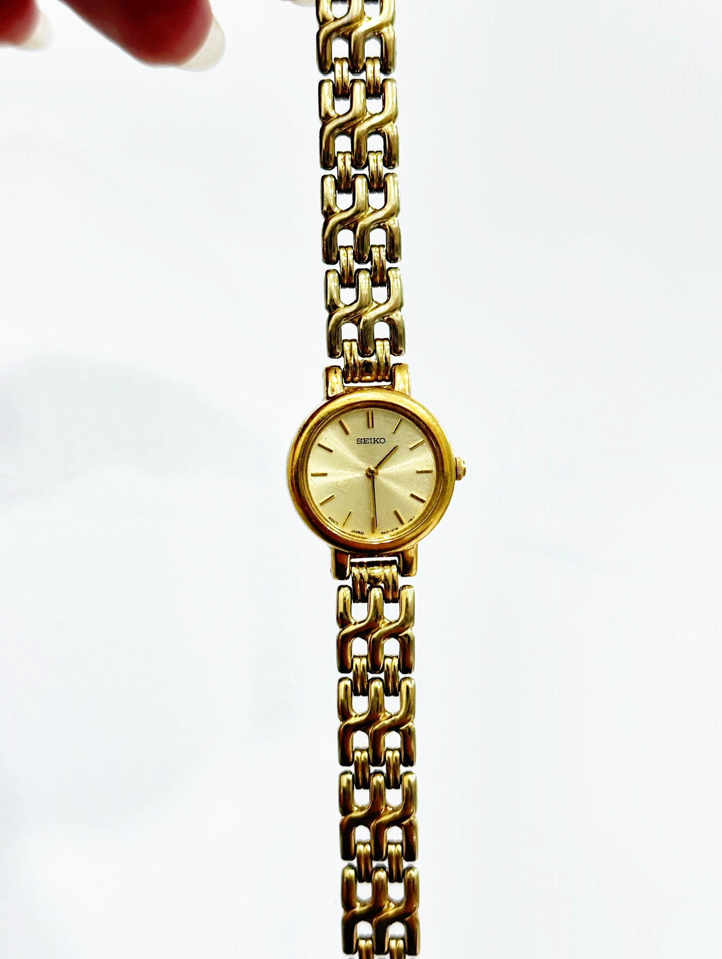 Vintage Seiko Women 1N00-1E09 Gold-Tone Quartz Analog 20 mm Watch (6" Bracelet)