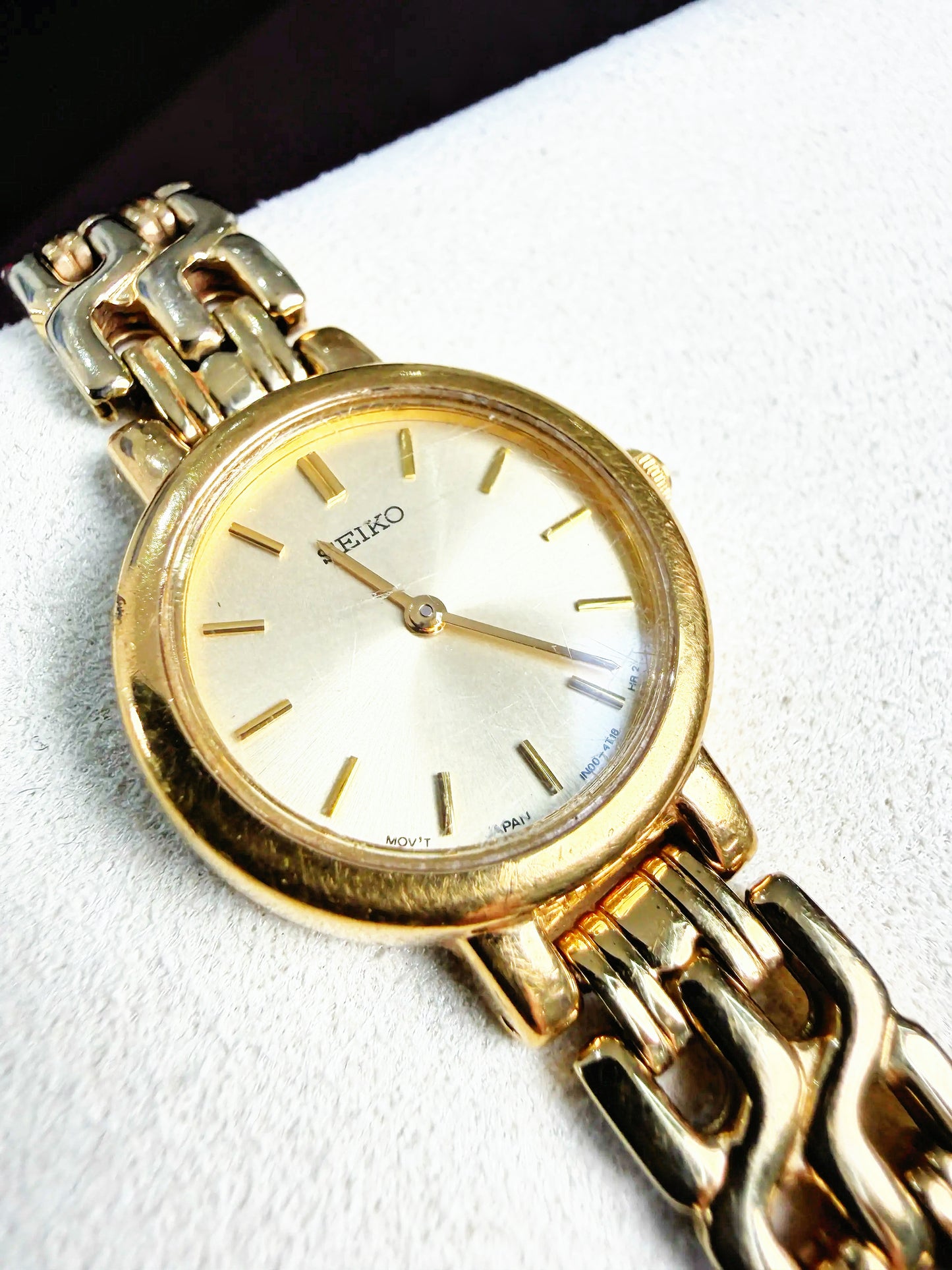 Vintage Seiko Women 1N00-1E09 Gold-Tone Quartz Analog 20 mm Watch (6" Bracelet)