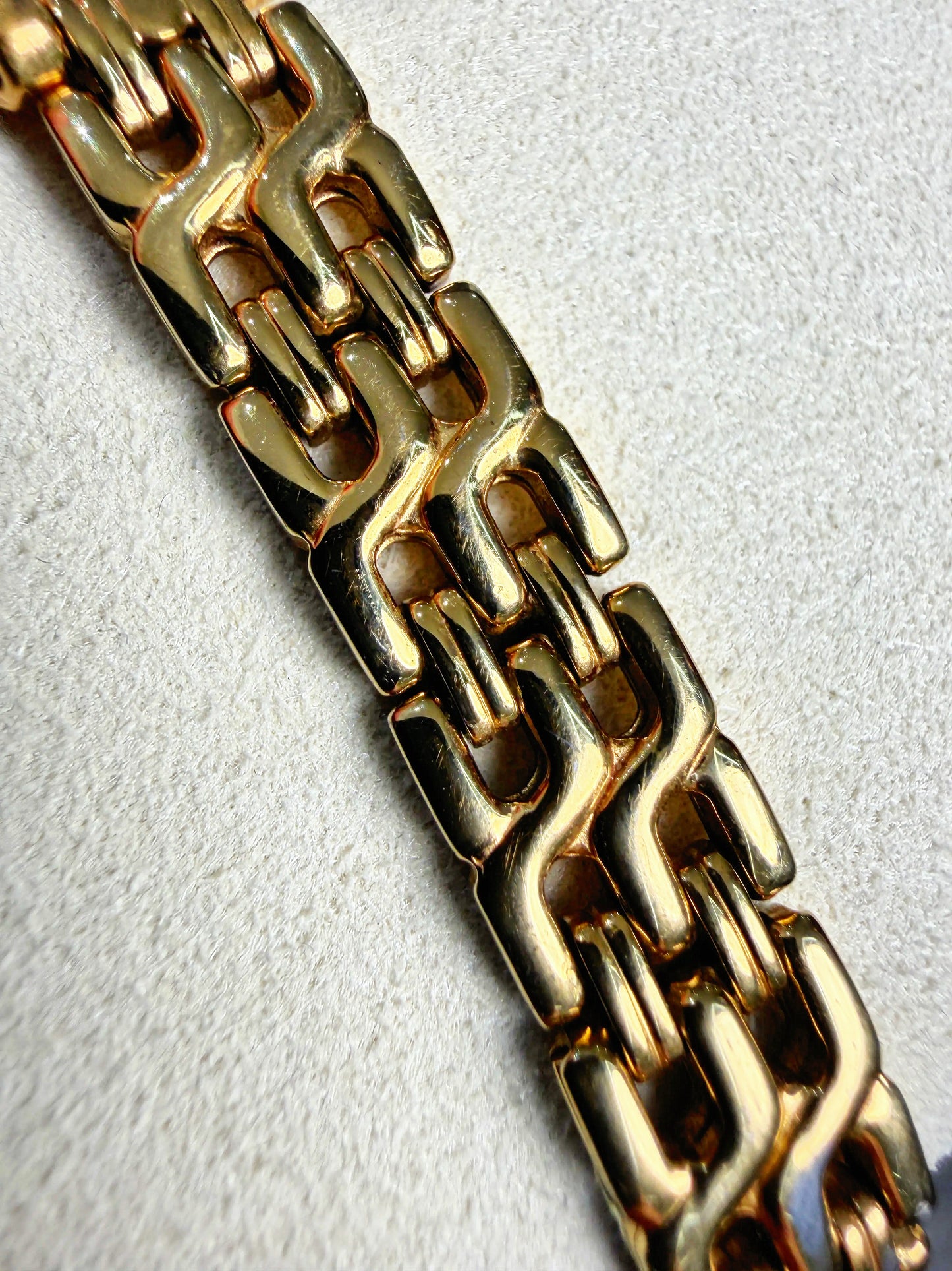 Vintage Seiko Women 1N00-1E09 Gold-Tone Quartz Analog 20 mm Watch (6" Bracelet)